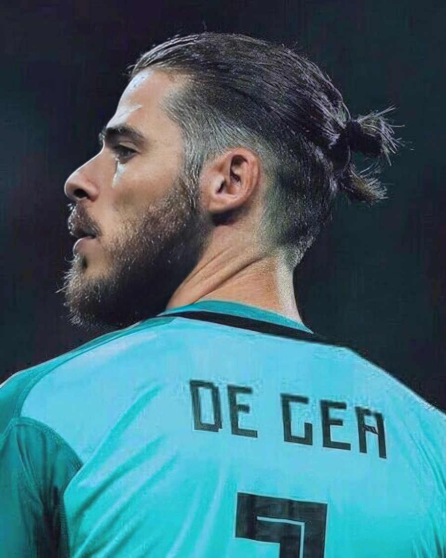 The top 10 man buns in football