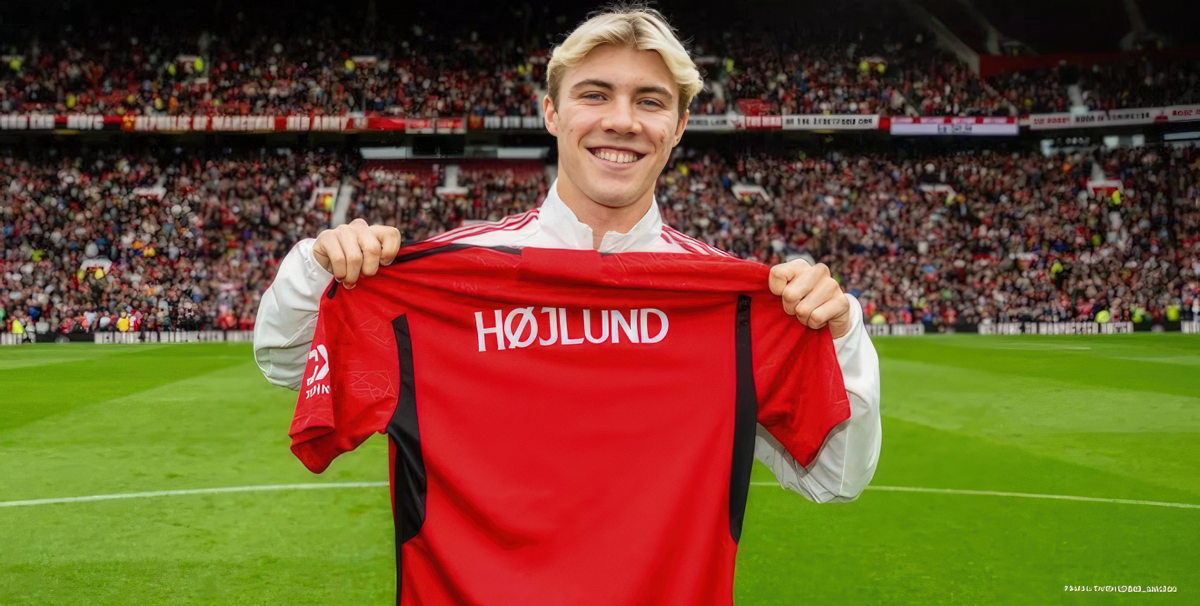 What shirt number is Rasmus Hojlund wearing at Manchester United?