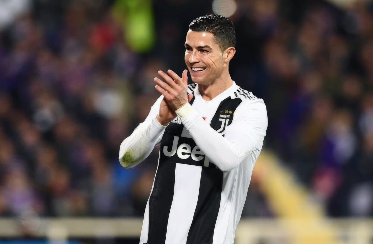 Cristiano Ronaldo S Best Haircuts Soccergator