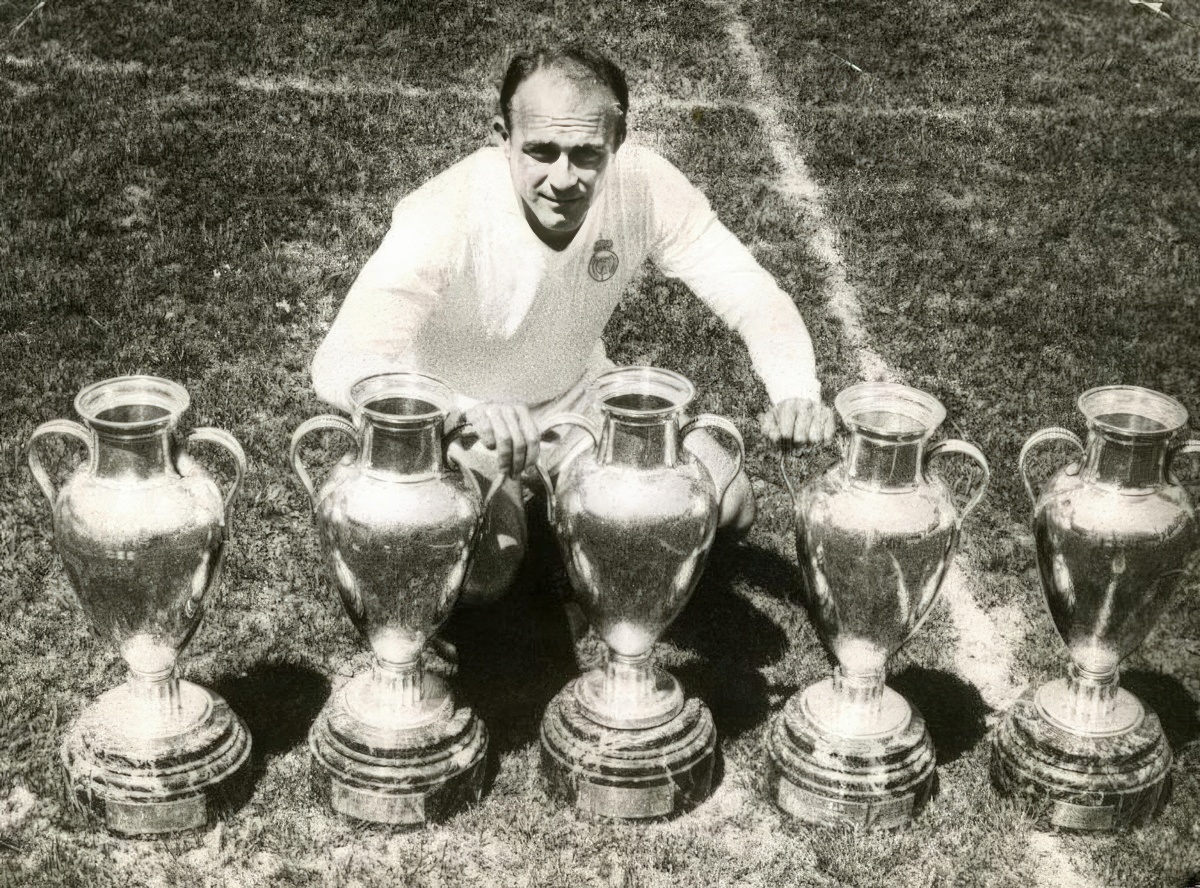Real Madrid's top 10 best strikers of all-time